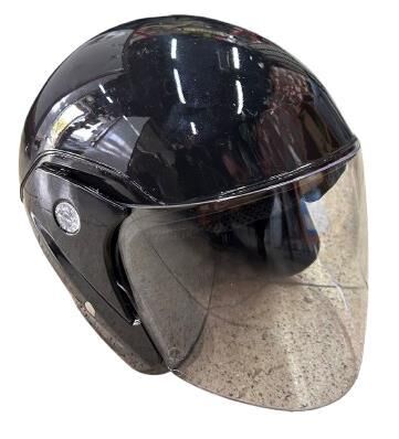 YARIM KASK PARLAK SİYAH STANDART BEDEN