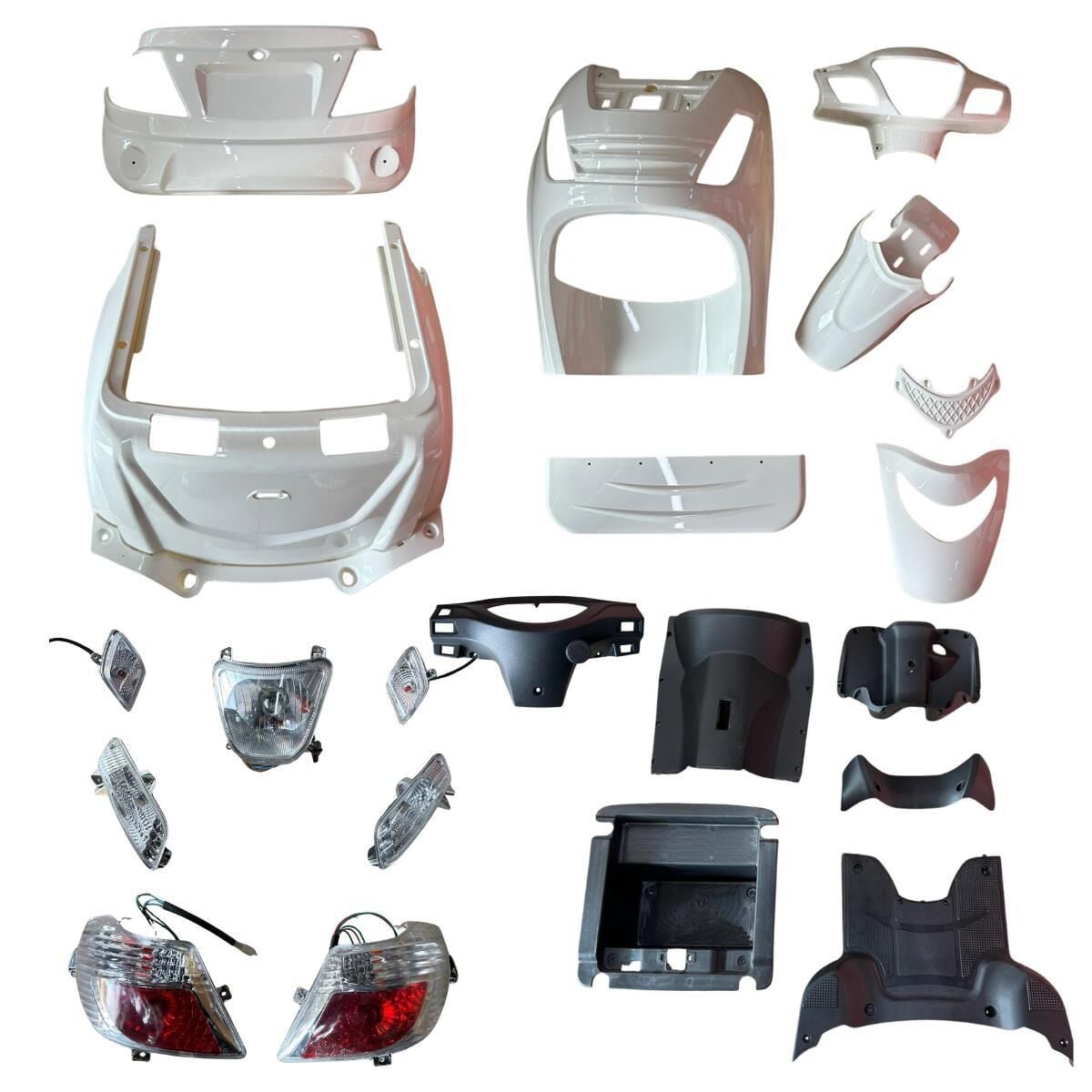 FALCON 3 TEKER ASİST KAPORTA SETİ BEYAZ (FAR STOP DAHİL)