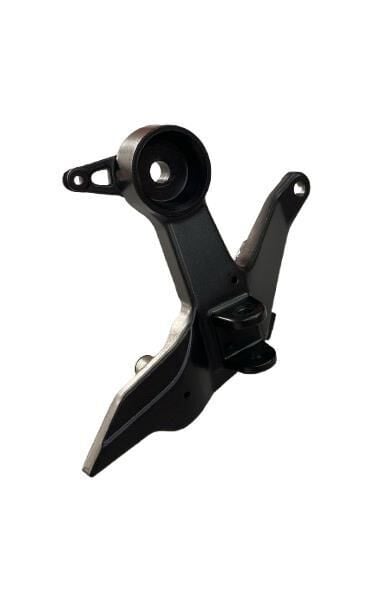 TVS RAIDER 125 ÖN SAĞ BASAMAK BAĞLANTI BRAKETİ